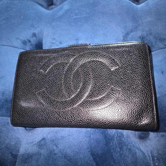 EUC Authentic Chanel Kisslock Wallet - Picture 1 of 13